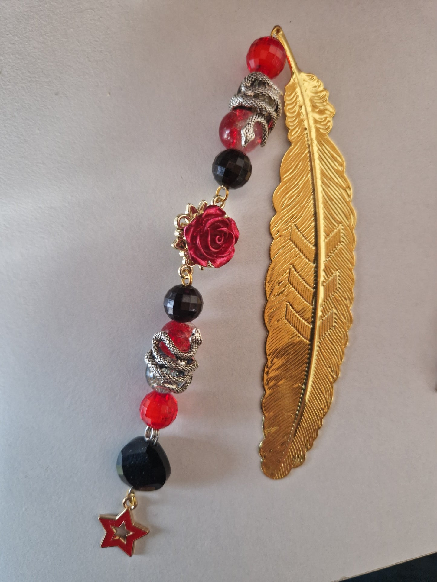 Marque-page plume – Dark Romance