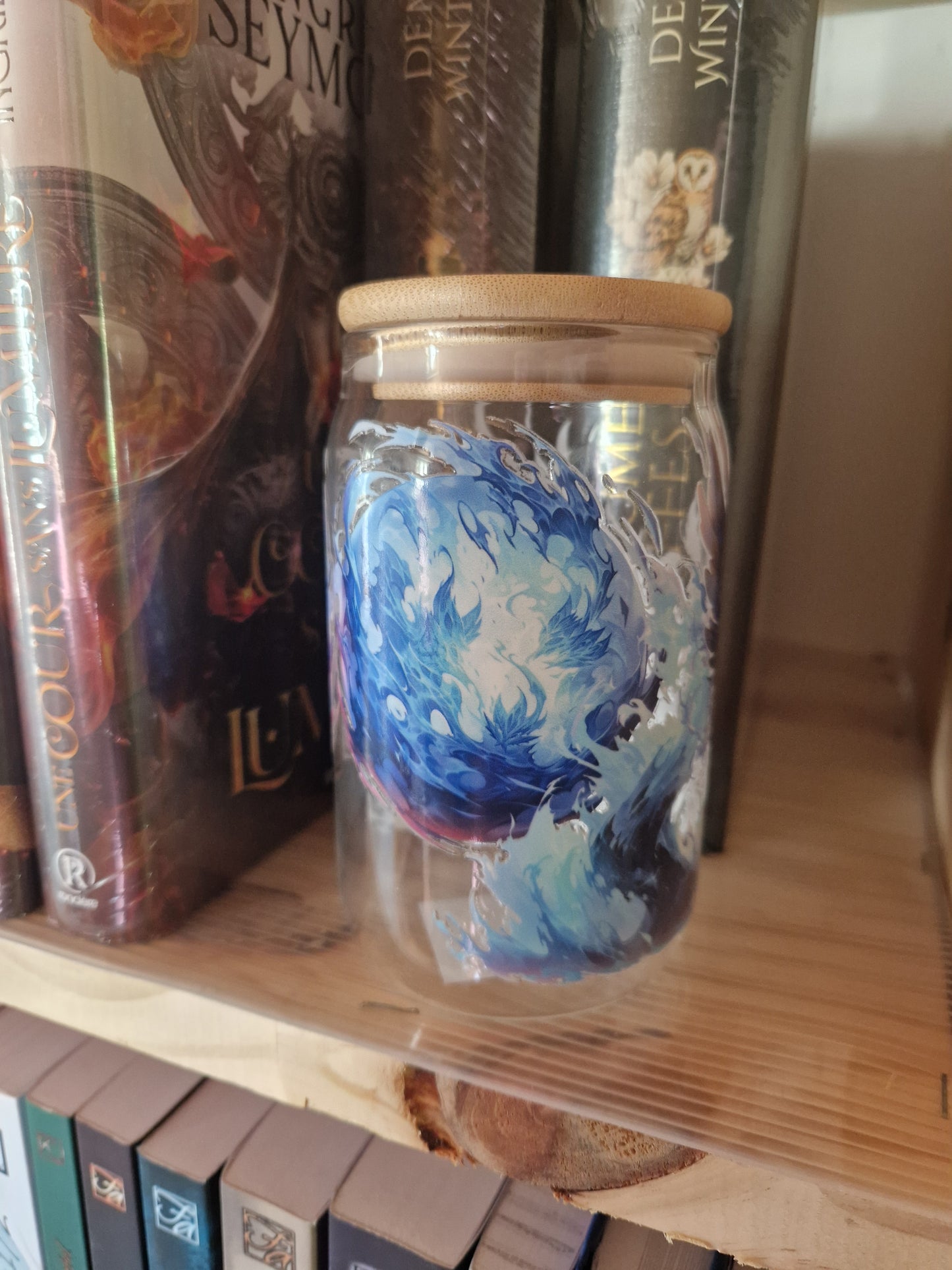 Verre illustré avec paille en verre – Éveil de l’Océan Ancien